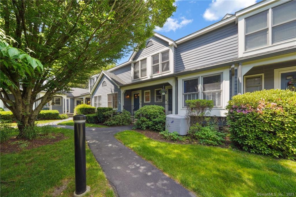 79 Fawn Ridge Lane, Unit 79 — exterior photo