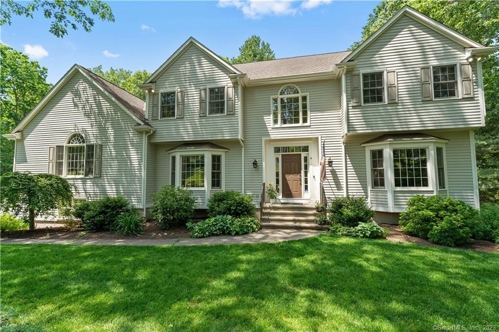 9 Canterbury Lane — exterior photo