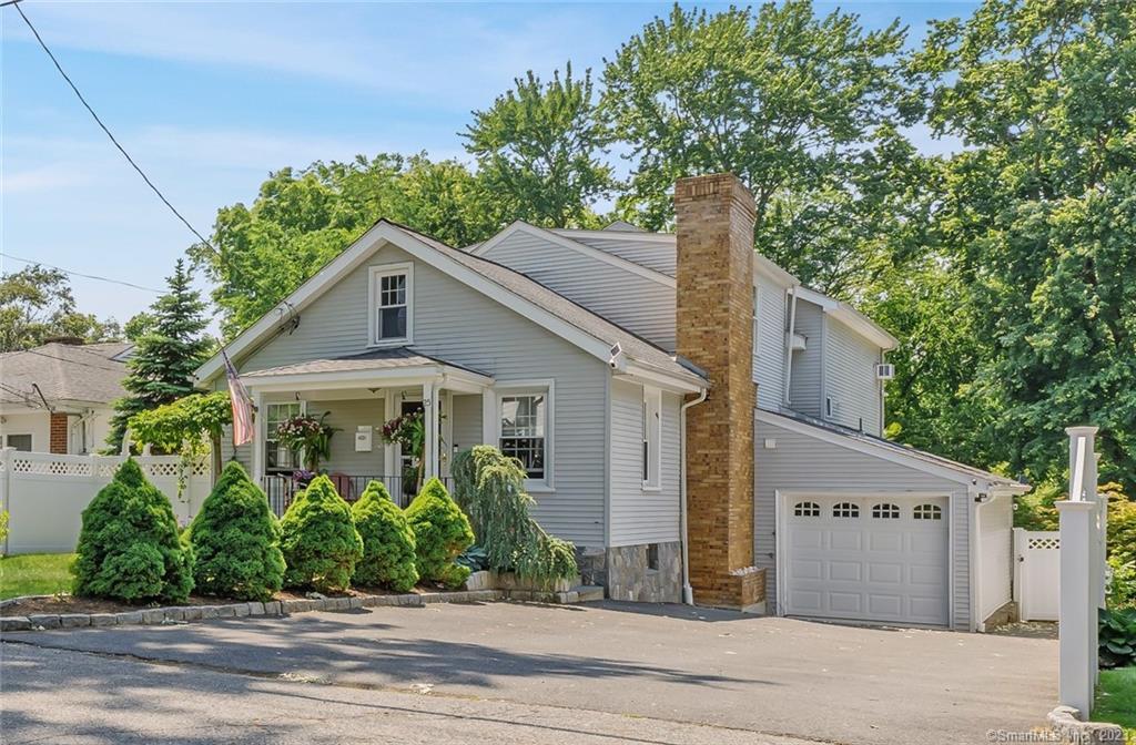 Welcome to this beautifully updated home in the Newfield area of Stamford! Prepare to be captivated by its irresistiblefeatures and incredible location. Situated just a 5-minute drive from the train station, you can effortlessly commute to GrandCentral Station in a mere 45 minutes. This home's location is convenient to Stamford's finest restaurants, shopping, beaches, parks, golf courses & entertainment venues. Easy access to major highways such as I-95 and Merritt. With over 3100 squarefeet, there's room for everyone! As you step inside, you'll be welcomed by an inviting entryway with the coziest den, a chef'skitchen where culinary delights come to life, a spacious living room for cherished gatherings, and an office for those who workfrom home. On the second level, you'll discover the primary suite, a true oasis of comfort featuring vaulted ceilings, a full bath with a walk-in shower, and a spacious walk-in closet. There are also two additional bedrooms each with a skylight. The lowerlevel is perfectly positioned for a possible Au Pair or in-law setup. Complete with a convenient kitchenette, a cozy family roomand bedroom. Lower level also has a laundry area & gym. Step outside through the living room's sliders and onto the multi-level deck, where you can bask in the breathtaking views of the scenic backyard. Surrounding you are beautiful gardens, creating an enchanting atmosphere that exudes tranquility and natural beauty.