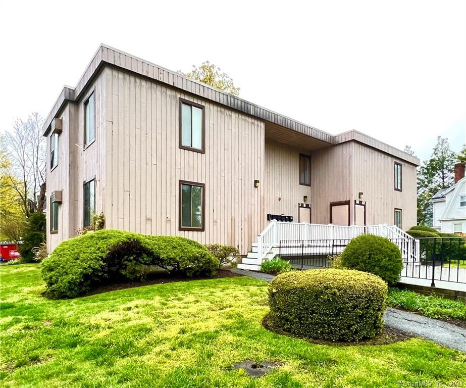 21 Main Street, Unit C1 — exterior photo