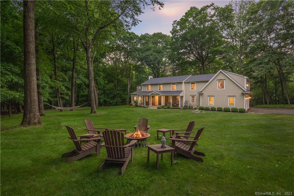 7 Farrell Road — exterior photo