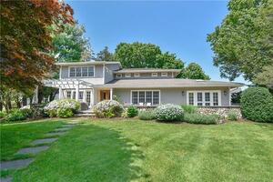 383 Old Post Road