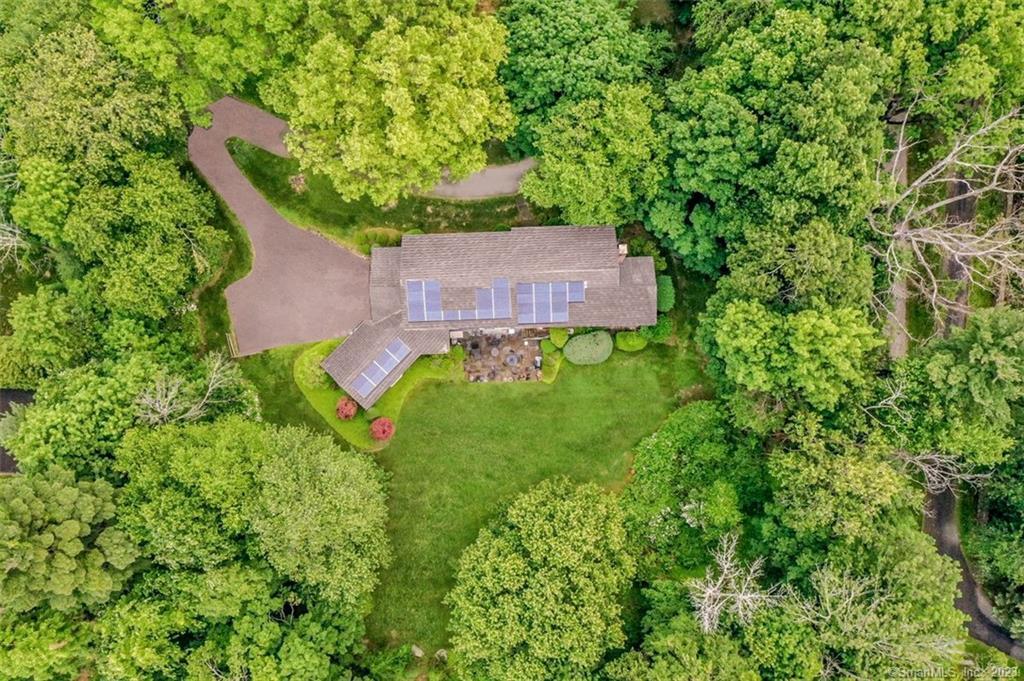 238L Canoe Hill New Canaan CT 06840 Active