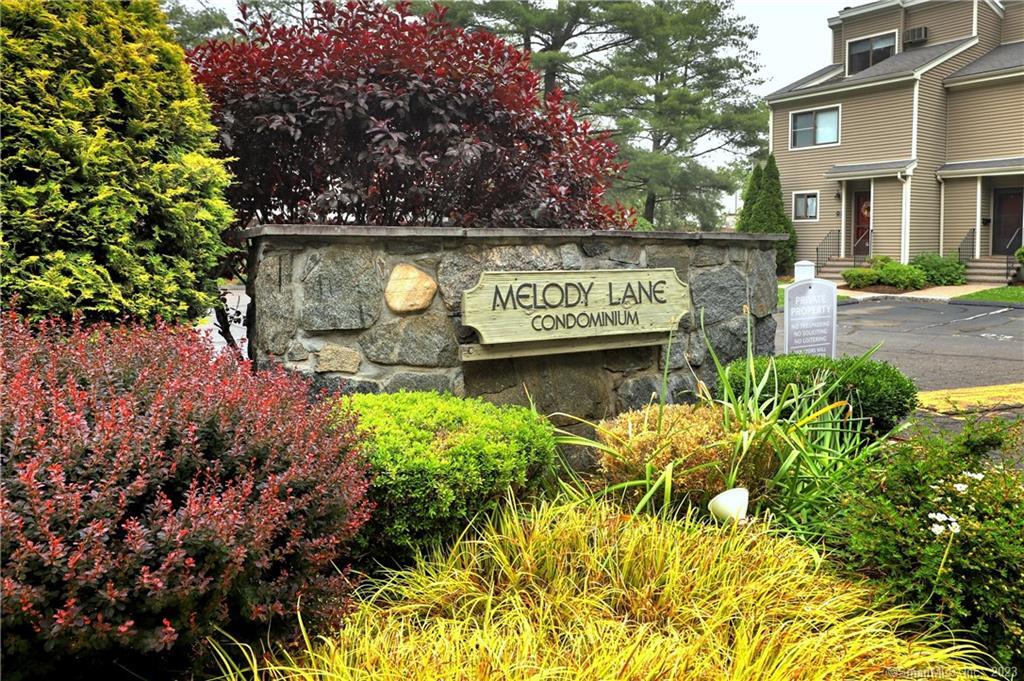 282 Melody Lane, Unit 282 — exterior photo