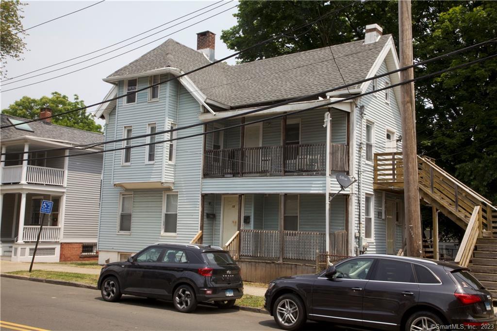 Location, location, location!! Just behind Pauli Murray residential college, Yale Health Plan, on the Yale Shuttle Red line & City bus line. 2-level, 4-bedroom plus den, furnished, washer/dryer in the unit, available 7/1/23.