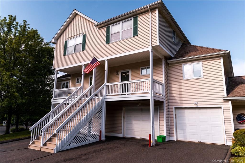 3 Trout Brook Circle, Unit 3 — exterior photo