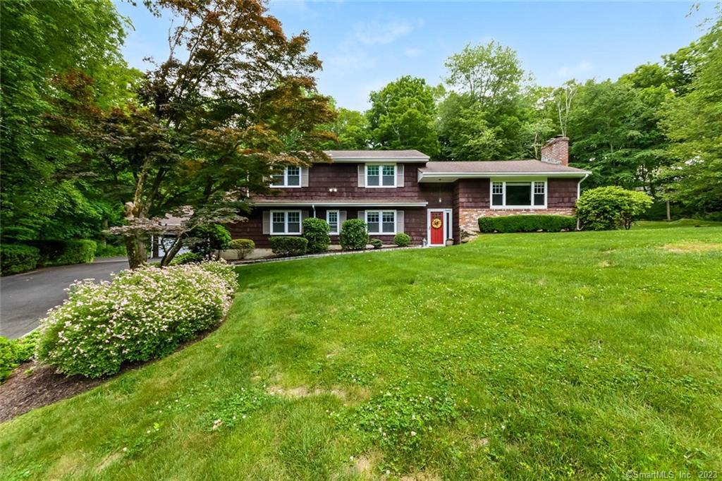 15 Green Hill Road — exterior photo