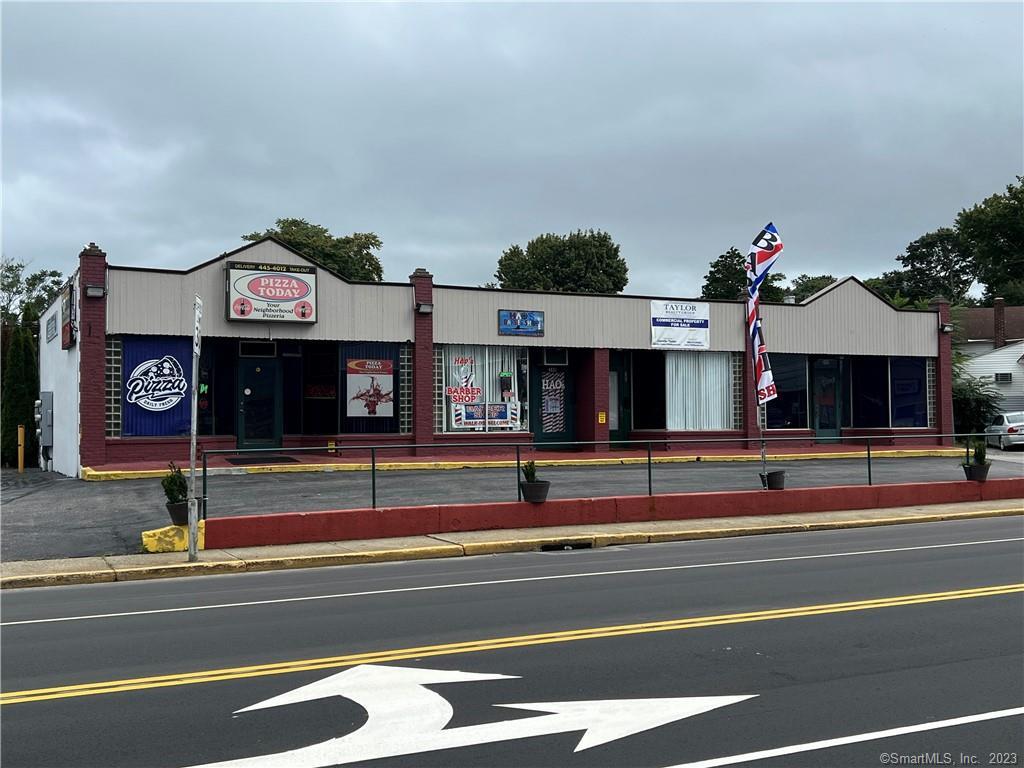 1, 200 SF available for lease in 4 unit strip mall at 5 Corners in Groton. Great visibility on a street with high traffic count. Water is paid by the Landlord. Less than half mile from Electric Boat. Nicely renovated with plenty of parking. Great for any type of retail or office. Other tenants include Pizza Today and a Barber shop. Can also be combined with the adjacent 800 SF unit that has basement access. Move-in ready!