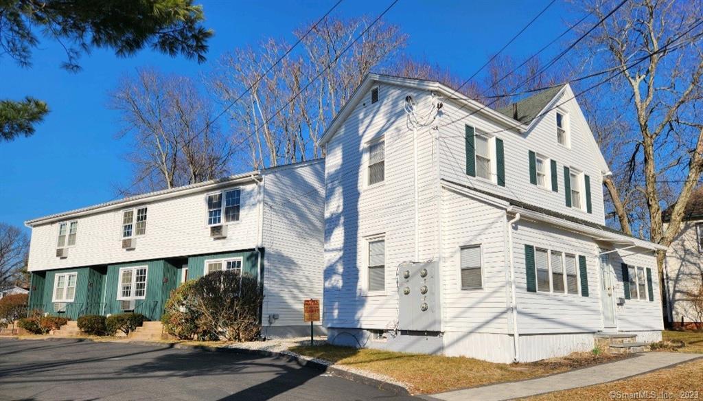 NEAT & CLEAN! THIS 2 BEDROOM, 1.5 BATH TOWNHOUSE STYLE RENTAL AVAILABLE IMMEDIATELY! GAS HEAT. NO SMOKING IN UNIT. NO PETS. 2 MONTHS SECURITY. CREDIT & BACKGROUND CHECK. TENANTS MUST CARRY RENTER'S INSURANCE & HAVE GOOD CREDIT (700+).