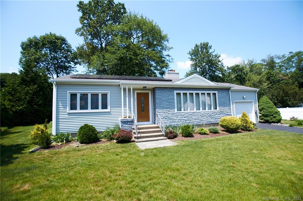 77 Ochsner Place — exterior photo