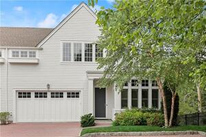 57 Kensett Lane, Unit 57