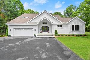 5 Buck Hill Road