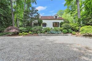 49 Evergreen Avenue