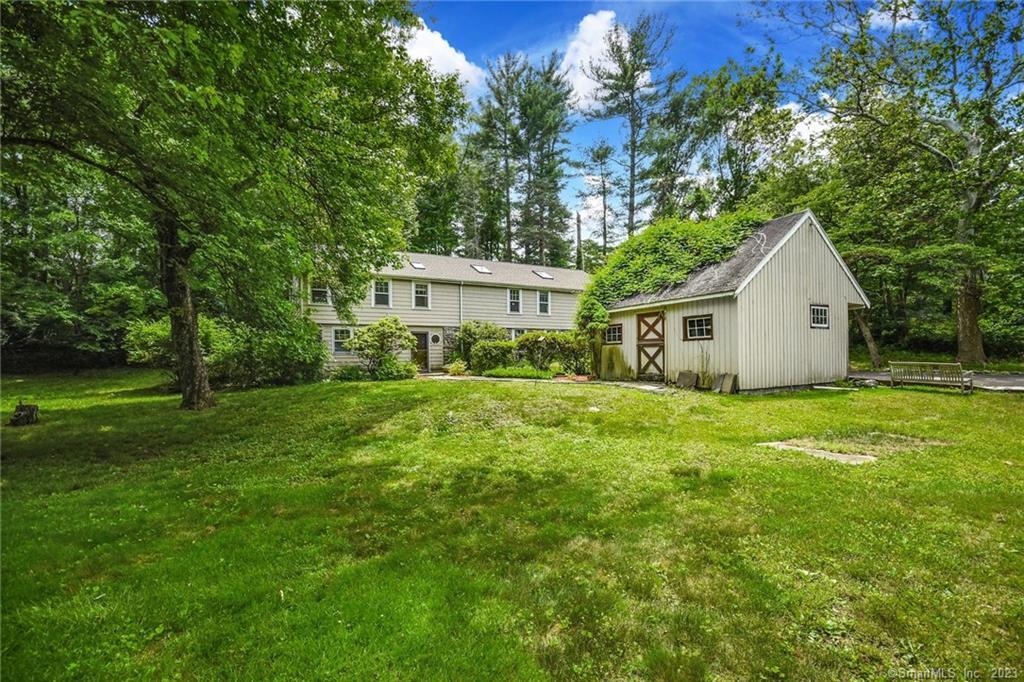11 Cedar Lane — exterior photo