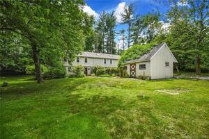 11 Cedar Lane