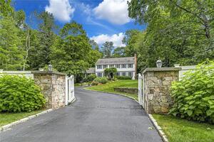 147 Riverbank Road