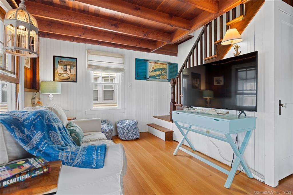 36 White Sands Beach Drakeley Real Estate