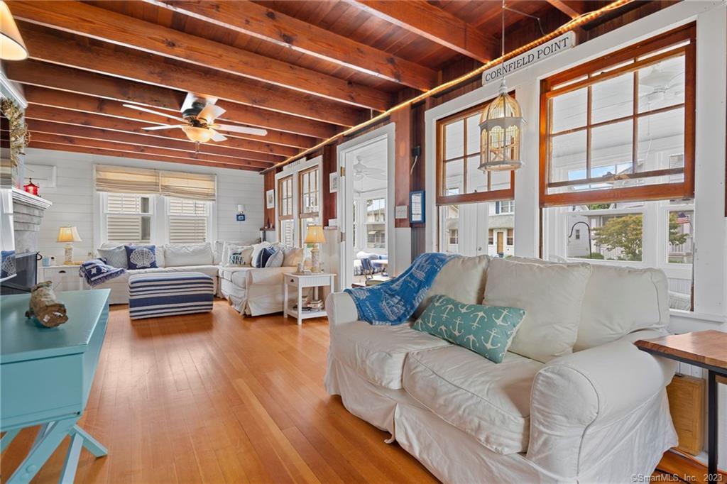 36 White Sands Beach Drakeley Real Estate