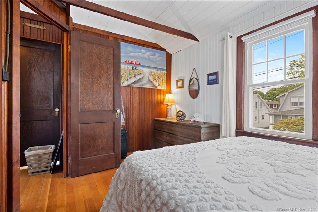 36 White Sands Beach Drakeley Real Estate