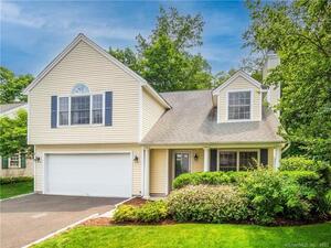 62 Village Court, Unit 62