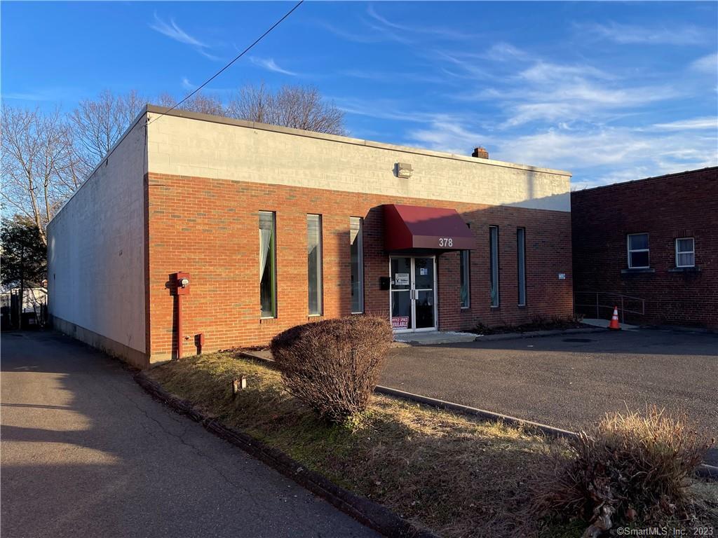 OFFICE AVAILABLE! Nice renovated office building in center of Windsor CT.