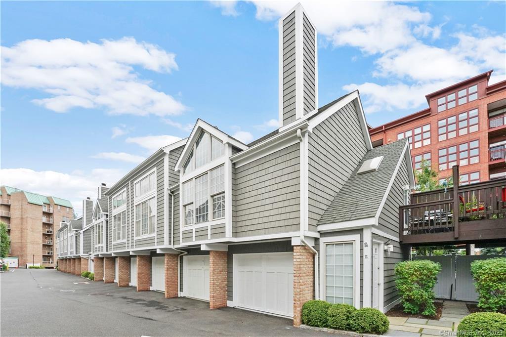 94 Southfield Avenue, Unit 501 — exterior photo