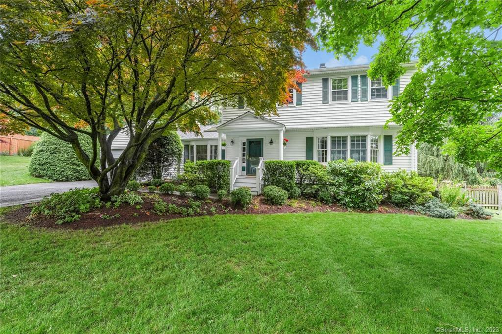 236 Nepas Road, Fairfield, (Lake Mohegan), CT, 06825 MLS 170580361