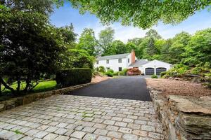 826 Rock Rimmon Road