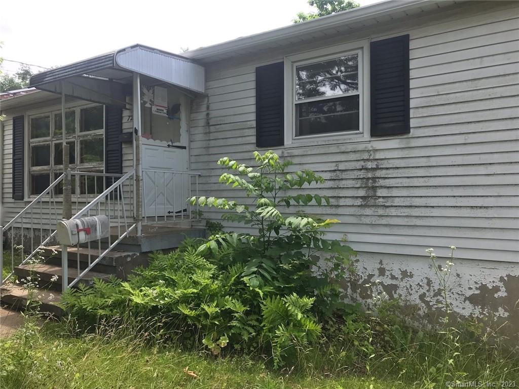 72 Welland Ave. is a single-family home built in 1955 with bedrooms, 1 bathroom, and 952 ft. This property is an excellent opportunity to customize things your way. This would be perfect for an investor or a purchaser who was looking to customize their living space their way