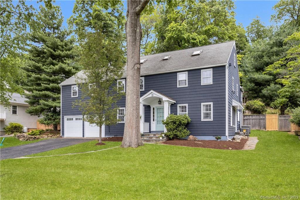19 Webb Road — exterior photo