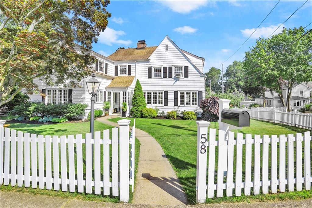 58 Woodside Circle — exterior photo