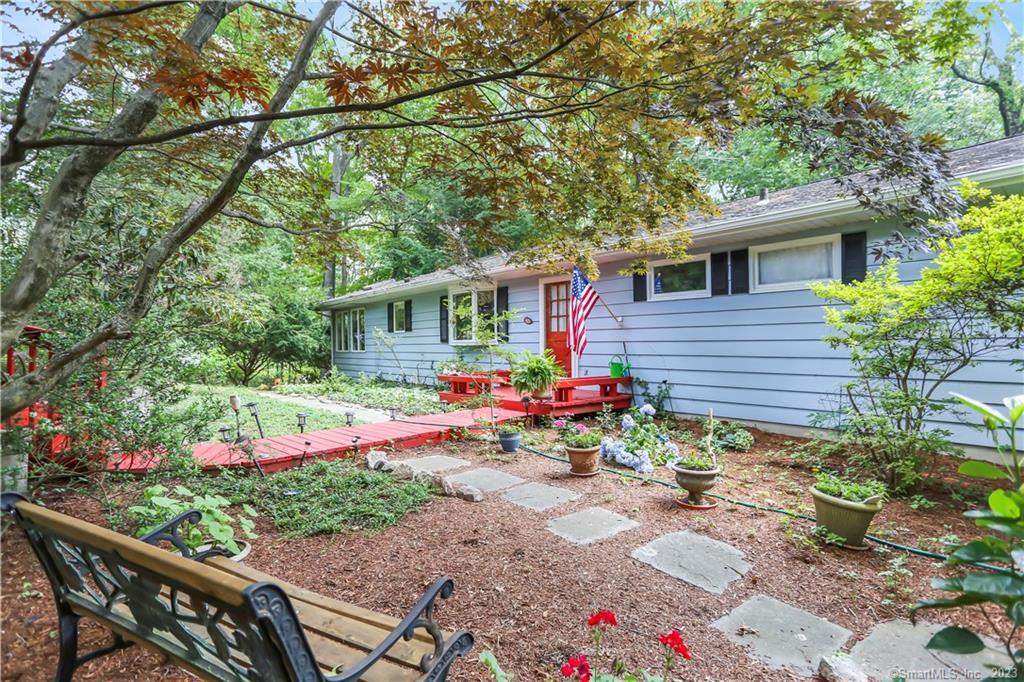 243 4 Brooks Road — exterior photo