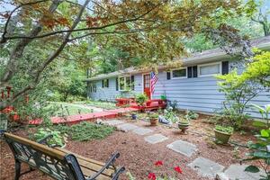 243 4 Brooks Road