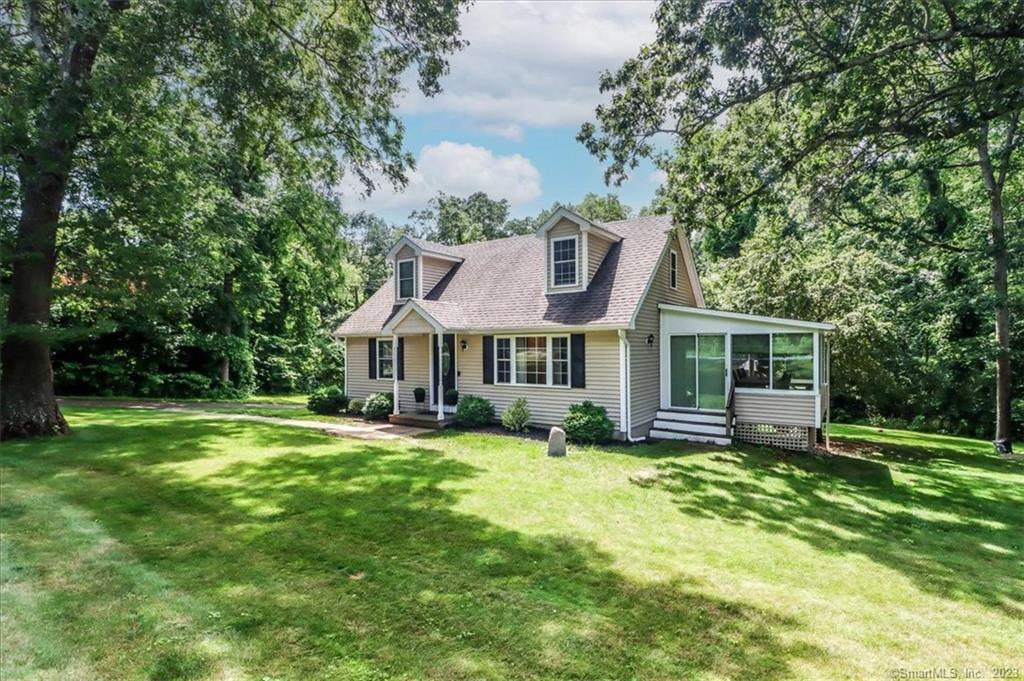 18 Kaechele Drive — exterior photo